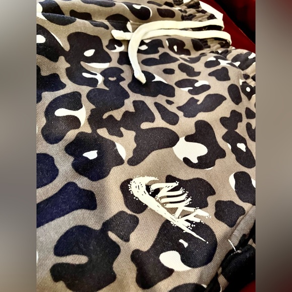 Nike Sportswear Club Fleece Joggers - leopard - tapered - Pre- Owned- Ultra Rare - Picture 6 of 7